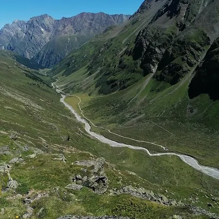 Hanslers Hof Daire Arzl im Pitztal